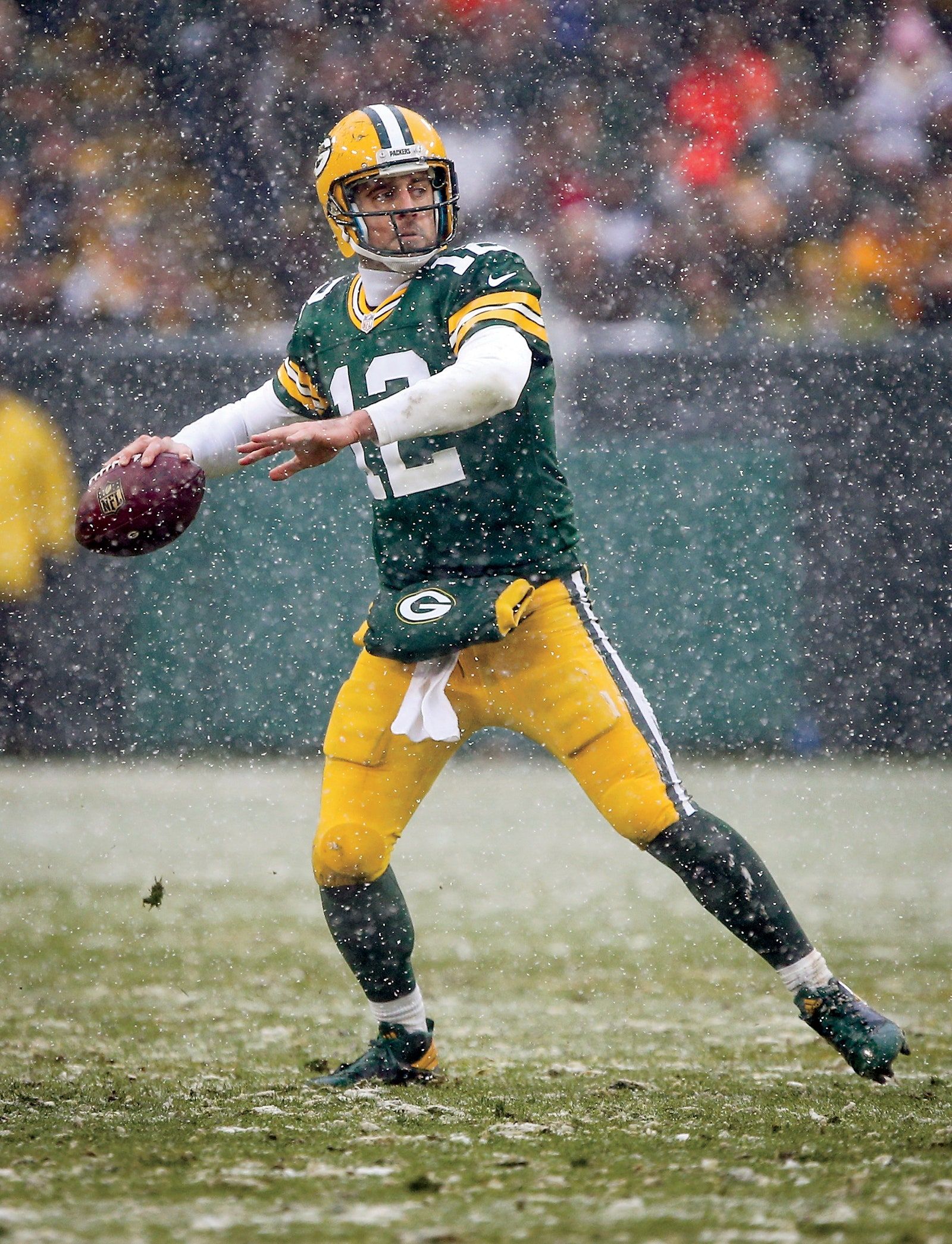 Aaron Rodgers Leadership and Talent on the Football Field