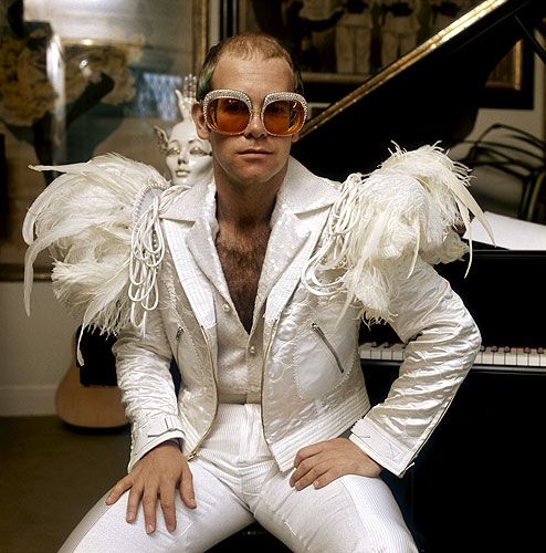 Elton John Legendary Career and Charismatic Stage Presence