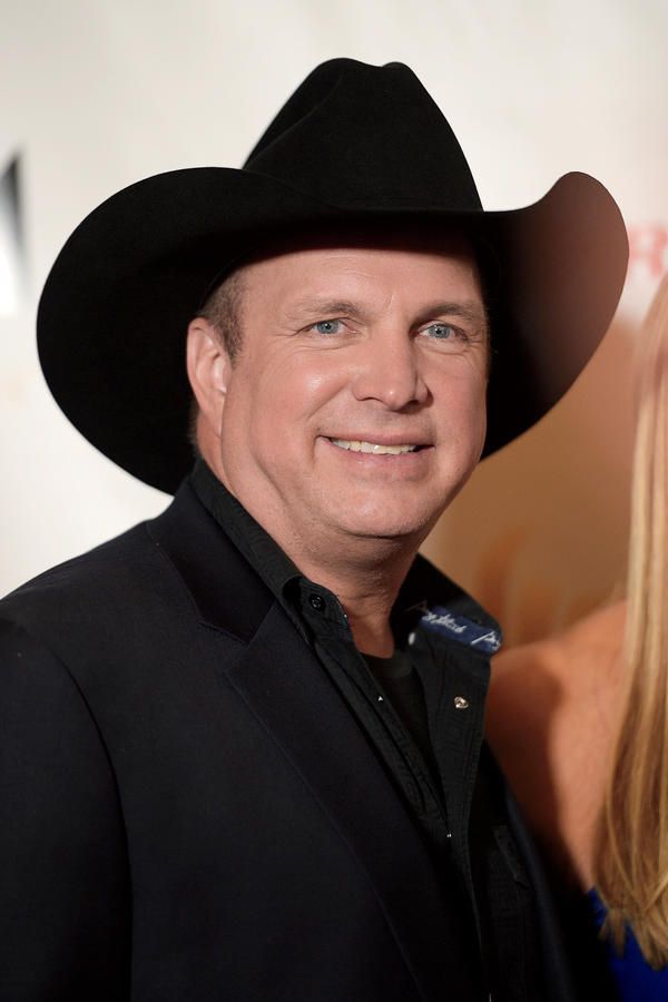 Garth Brooks The Legend: A Look Into His Iconic Characteristics