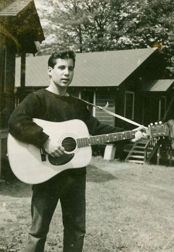 Paul Simon Masterpiece: Insights Into The Talented Musician’s Traits