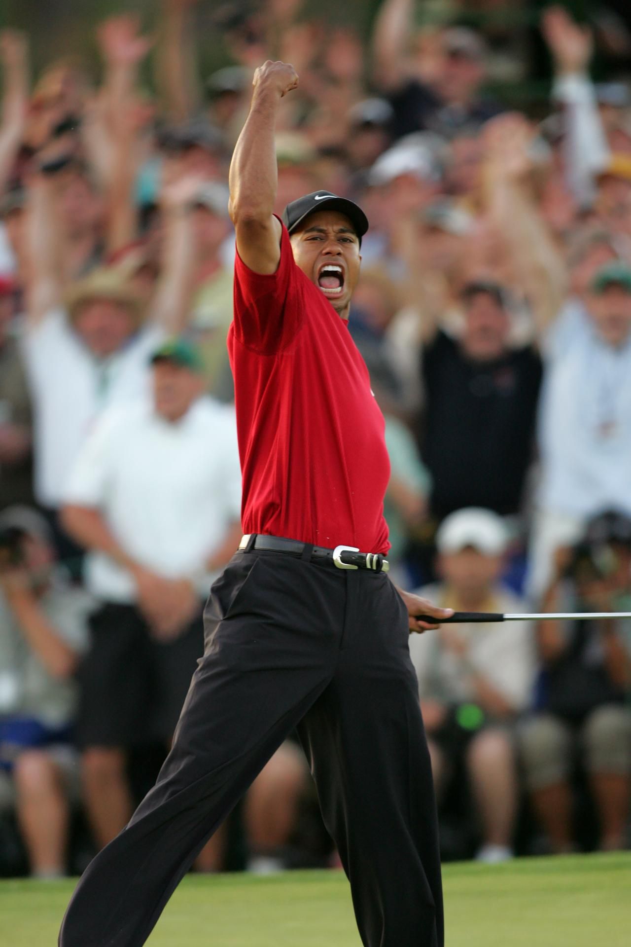 Tiger Woods Masterful Golf Skills and Unwavering Determination