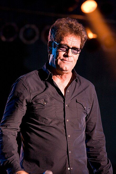 Huey Lewis Charismatic Personality and Timeless Music