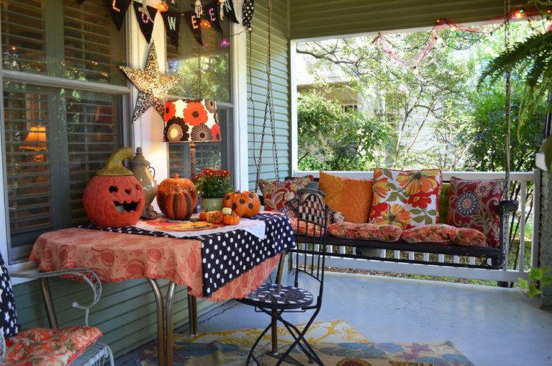 125 Cool Outdoor Halloween Decorating Ideas - DigsDi