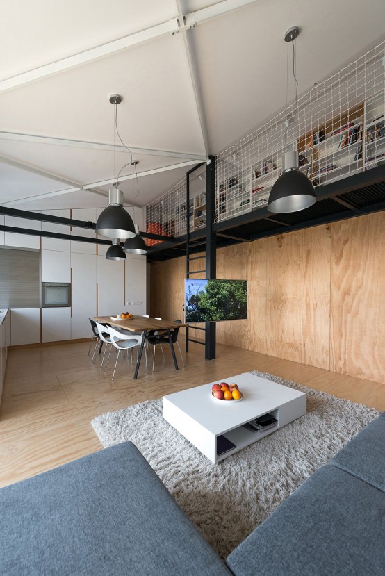 Airy And Spacious Modern Loft With A Second Floor - DigsDi