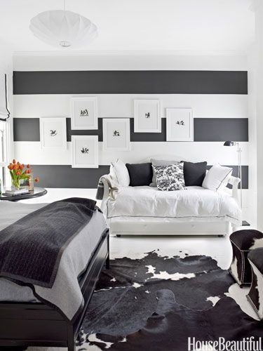 How To Decorate With Black-and-White | White bedroom decor, Black .