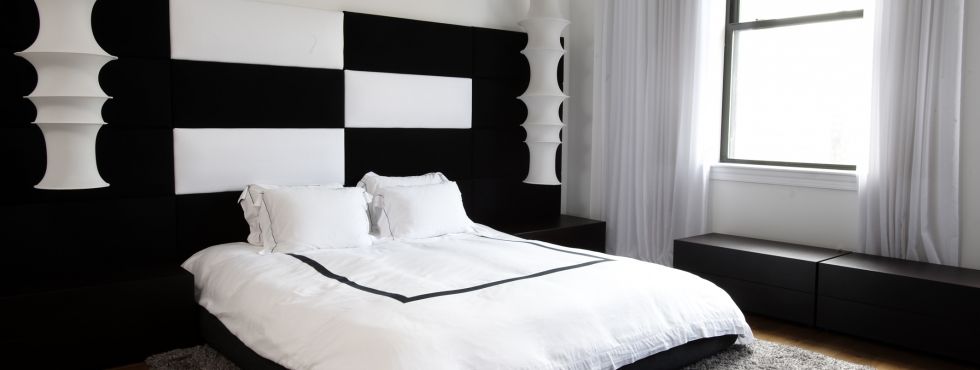 10 Amazing Black and White Bedrooms | Decohol