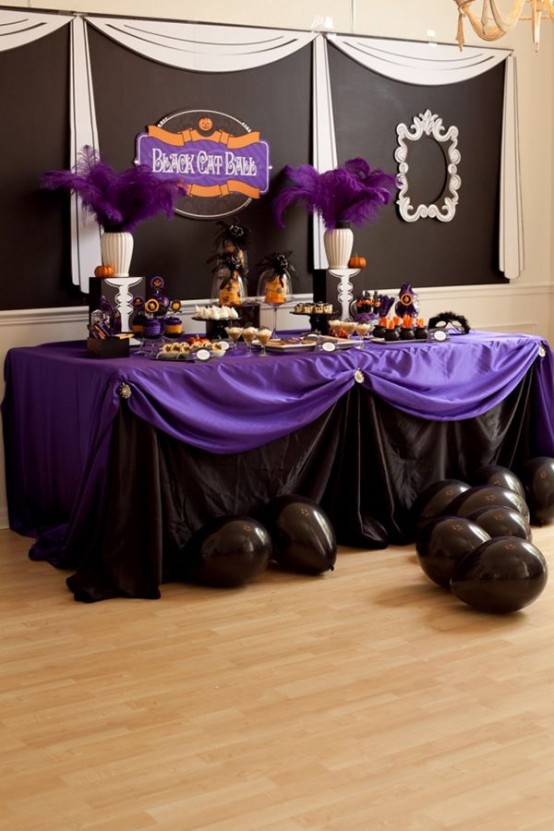 57 Awesome Purple Halloween Décor Ideas - DigsDi
