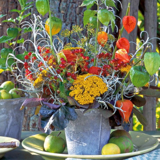 35 Awesome Thanksgiving Centerpieces - DigsDi