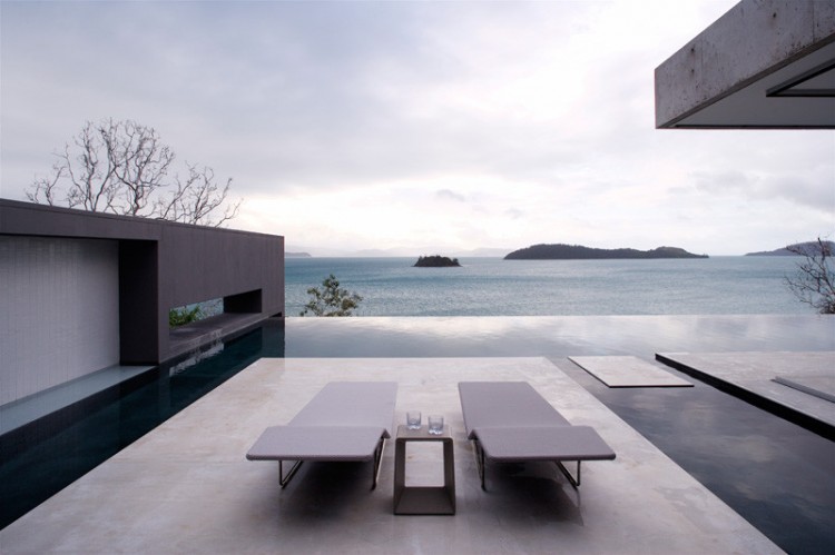 Azuris Ocean House For Indoor And Outdoor Living - DigsDi