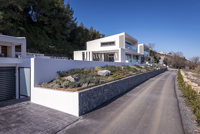 officetwentyfivearchitects designs two idyllic beachside villas in .