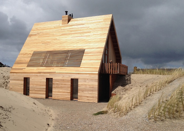 North Sea Wood House: Framed in Siberian Larch and Clad in Western .