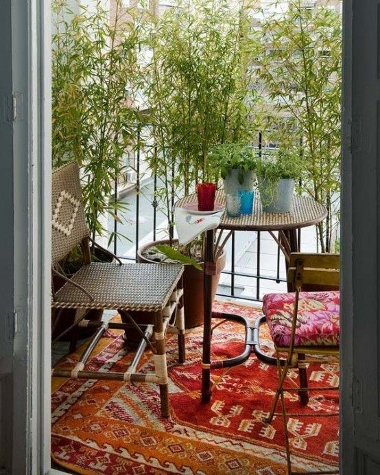 24 Colorful Boho Chic Balcony Décor Ideas | Decorar balcon pequeño .