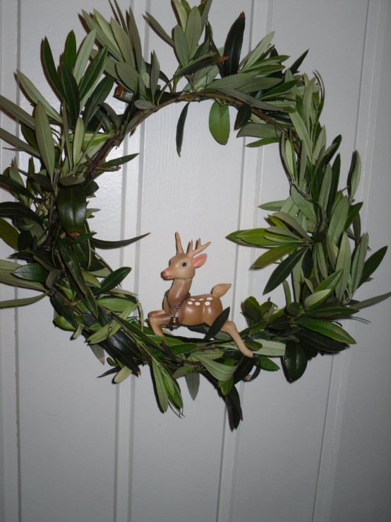 Cool DIY Christmas Wreaths With Nordic Touch - DigsDi