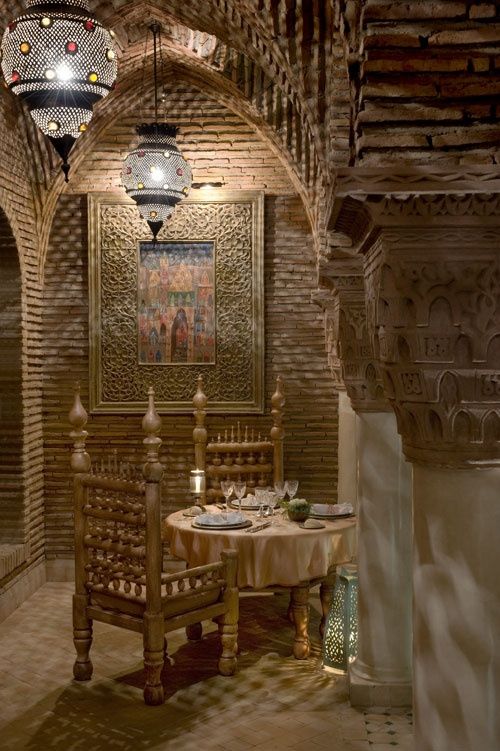 33 Exquisite Moroccan Dining Room Designs | Riad, Marokko, Marrok