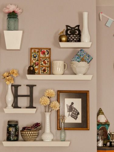 10 Different Ways to Style Floating Shelves | Decor, Floating .