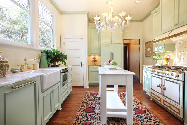 Kitchen Design Fix: How to Fit an Island Into a Small Kitch
