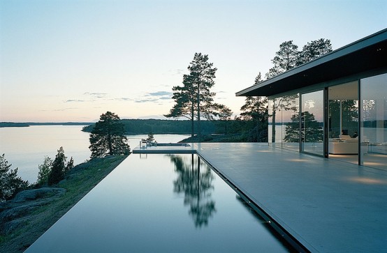 Modern Swedish Dream Home with Amazing Lake Views - DigsDi