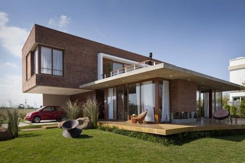 Modern two-story house with clear and simple in two distinct .