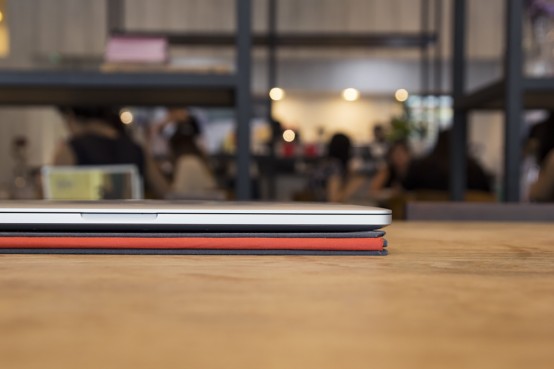 Increase Your Productivity: Sit-Stand Foldable LEVIT8 Desk - DigsDi