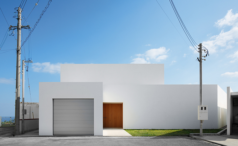 John Pawson unveils minimalist Japanese home in Okinawa | Wallpape