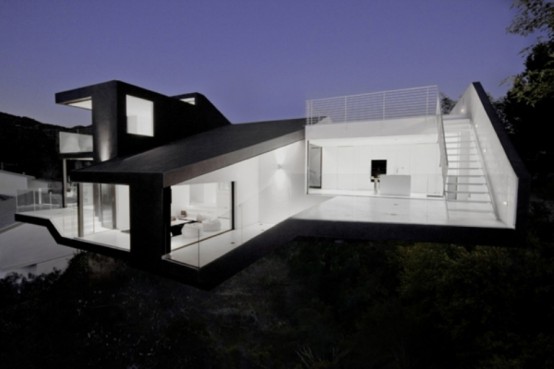 Minimalist Black-And-White House On The Hollywood Hills - DigsDi
