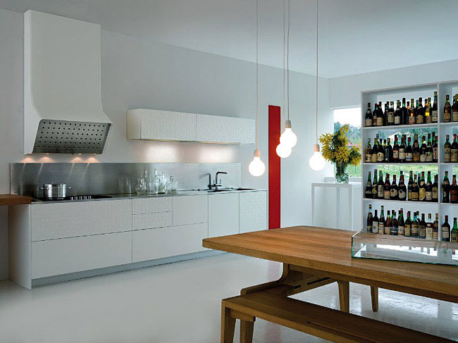 Functional and Modern Kitchen by Schiffini - InteriorZi