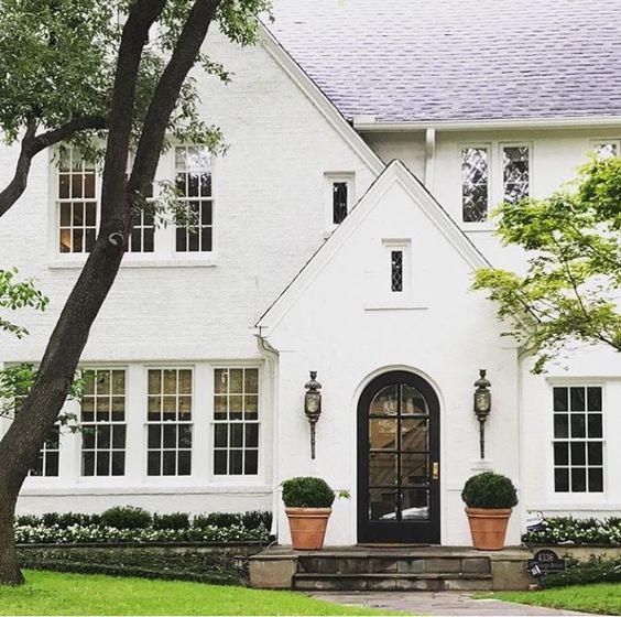 Popular on Pinterest: Inspired Exteriors | House exterior, House .