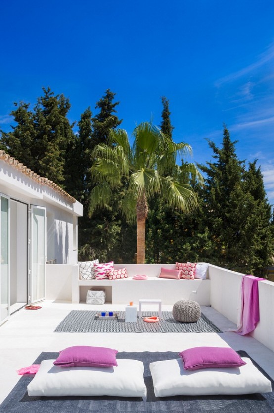 Spanish Villa With Mediterranean And Ethnic Touches - DigsDi