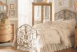 31 Sweet Vintage Bedroom Décor Ideas To Get Inspired - DigsDi