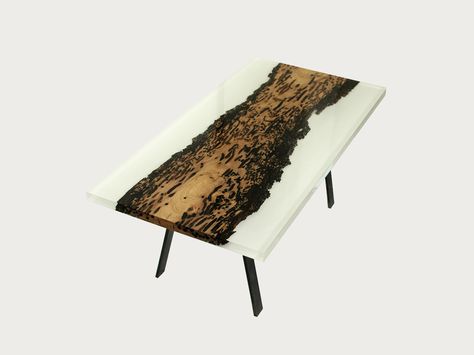 Foggy is a coffee table inspired by the foggy days in Venice, it .