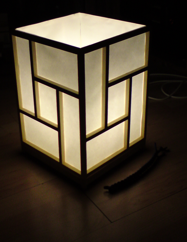 DIY: Building a Japanese shoji-style ambient lamp — the nerd way .