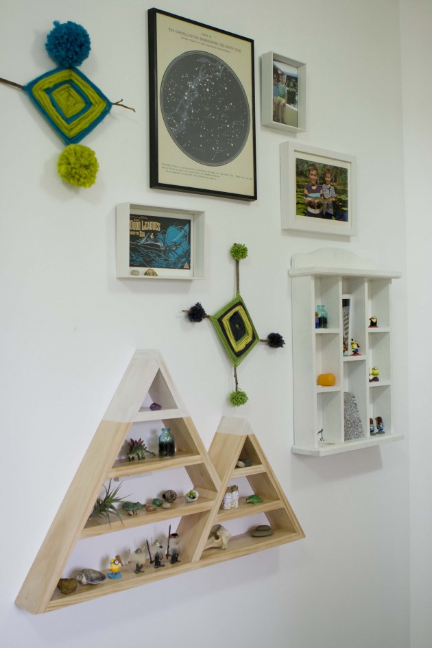 Cool triangular shelf
