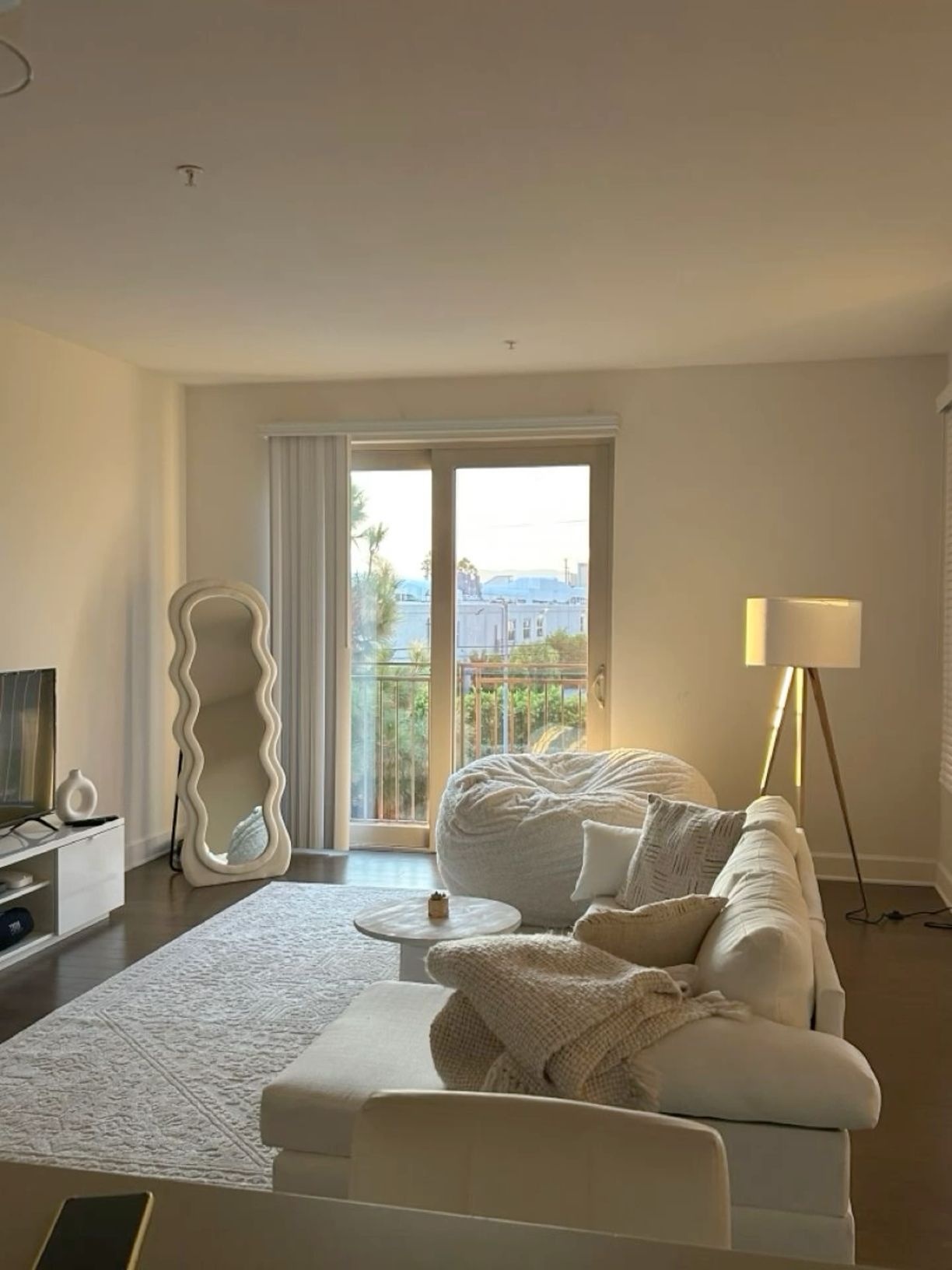 All White Apartment Stylish and Modern Apartment Decorated in White Tones