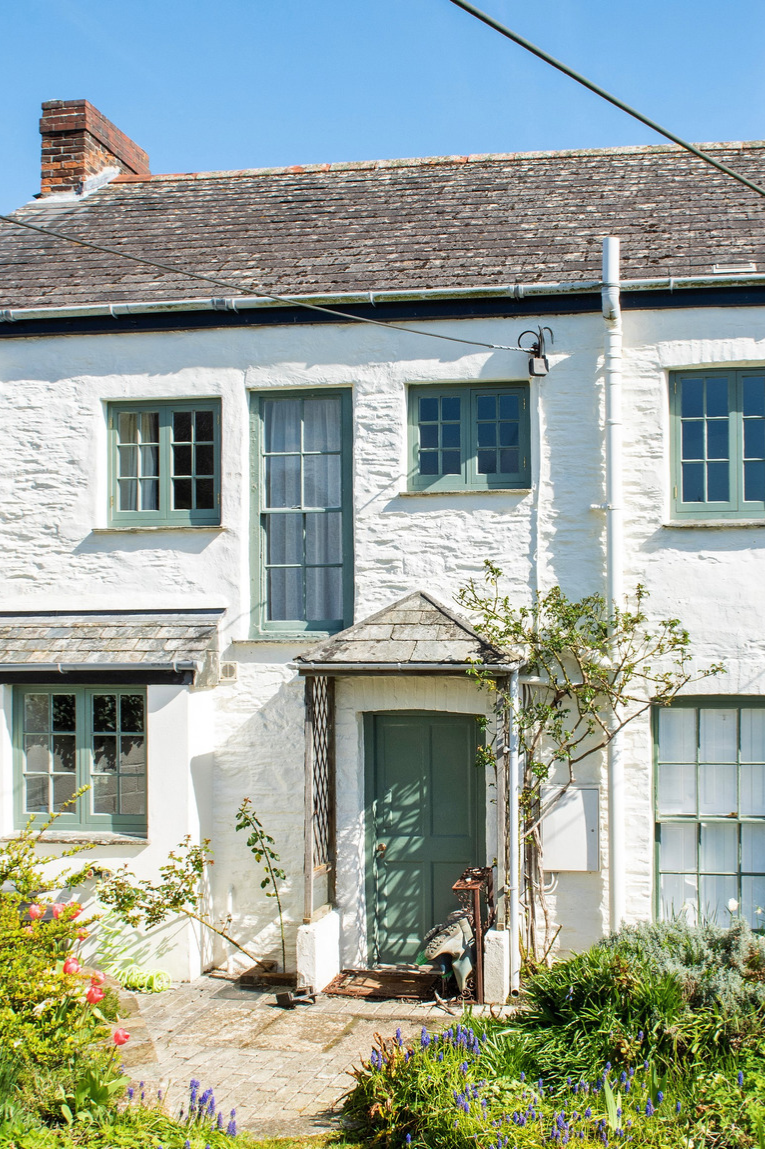 Classic Irish Cottage Discover the Timeless Charm of an Authentic Irish Countryside Home