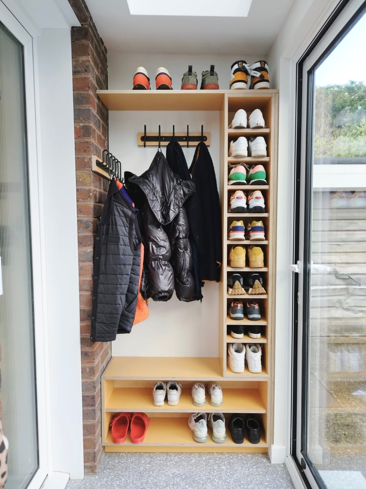 Clever Hallway Storage Maximizing Space: Creative Ideas for Organizing Your Hallway