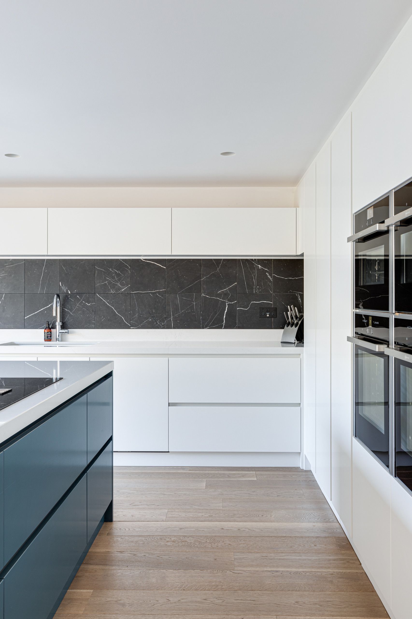 Contemporary Black And White Kitchen Elegant Monochrome Kitchen Design Ideas for a Timeless Look