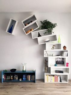 Creative Level Wall Shelf Unique Floating Storage Solution for Walls