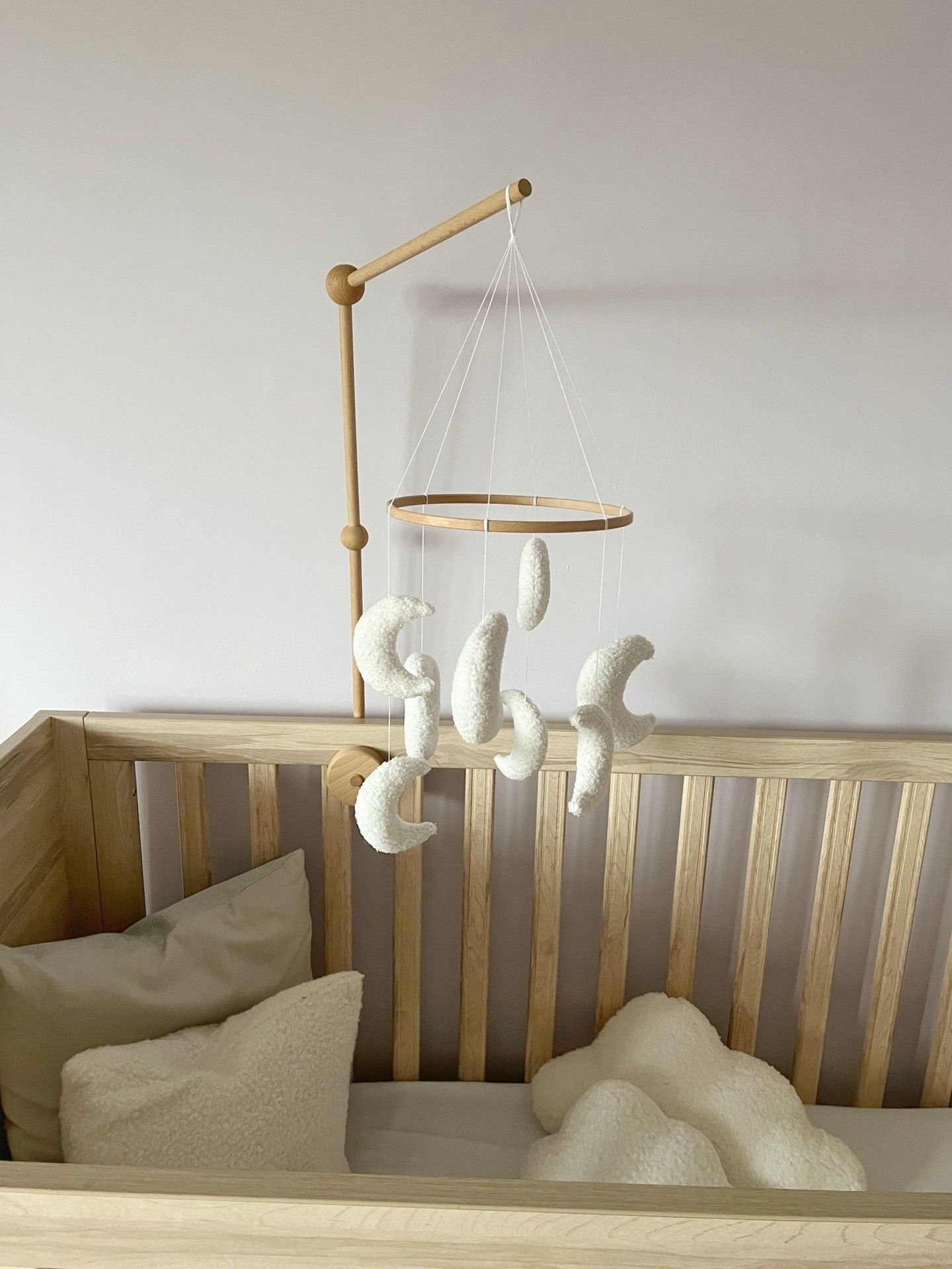 Dreamy Nursery Mobiles Create Whimsical Nursery Mobiles for a Serene Baby Room