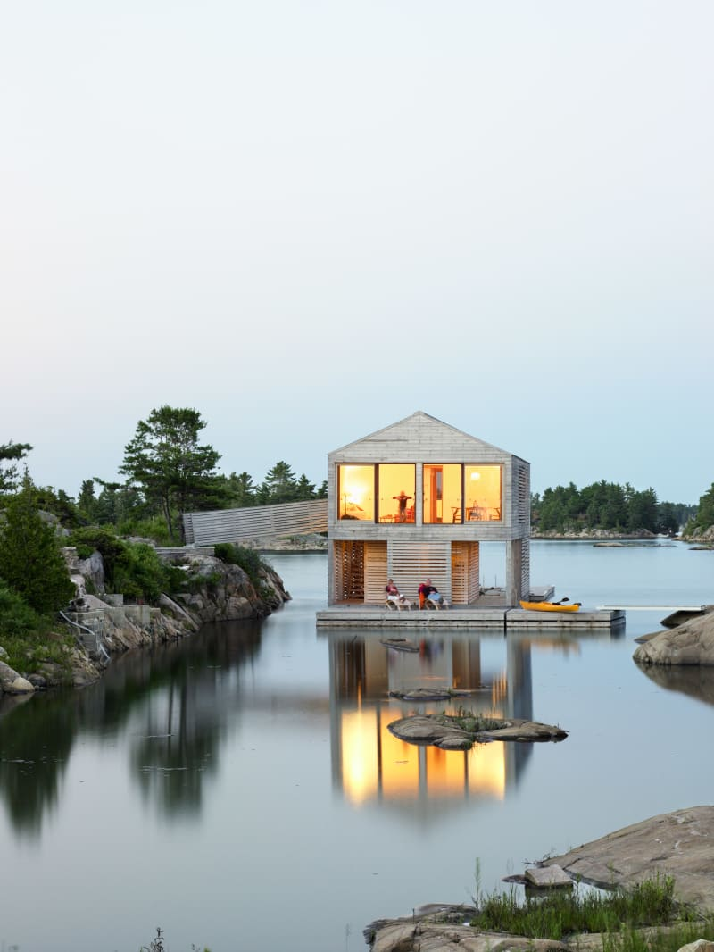 Floating Cedar House Innovative Architecture: A Cedar Home That Floats on Water