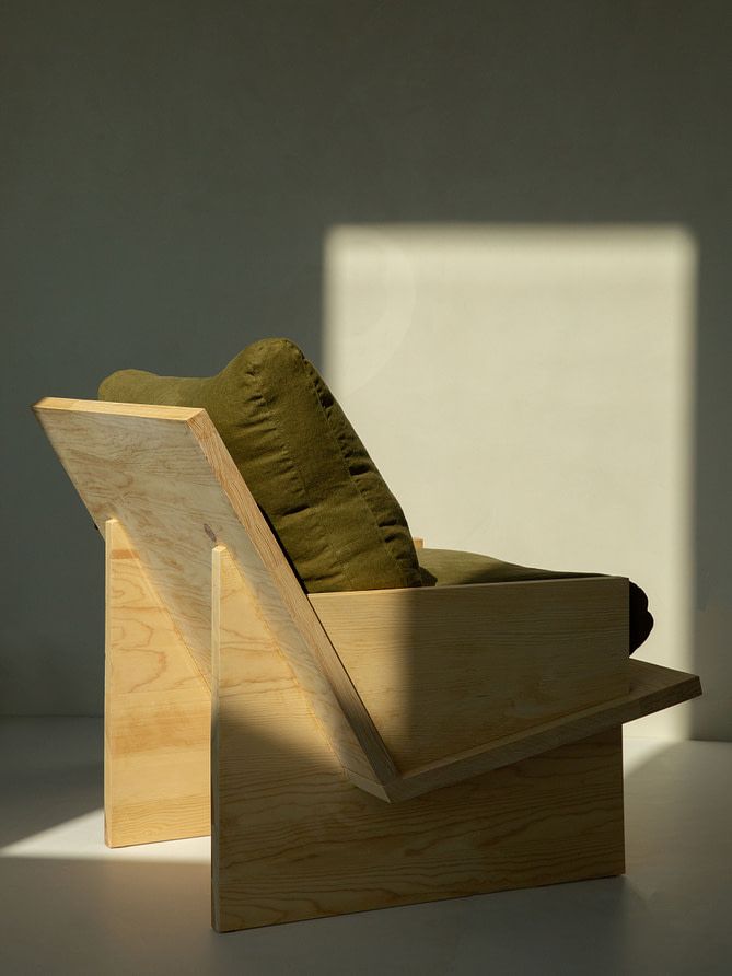 Minimalist Furniture Collection “Essential Pieces for Simplistic Living Spaces”