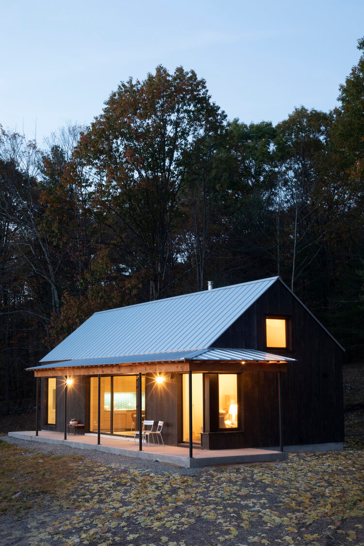 Rustic Passive House Barnd A Sustainable Barn Conversion with Energy-Efficient Design