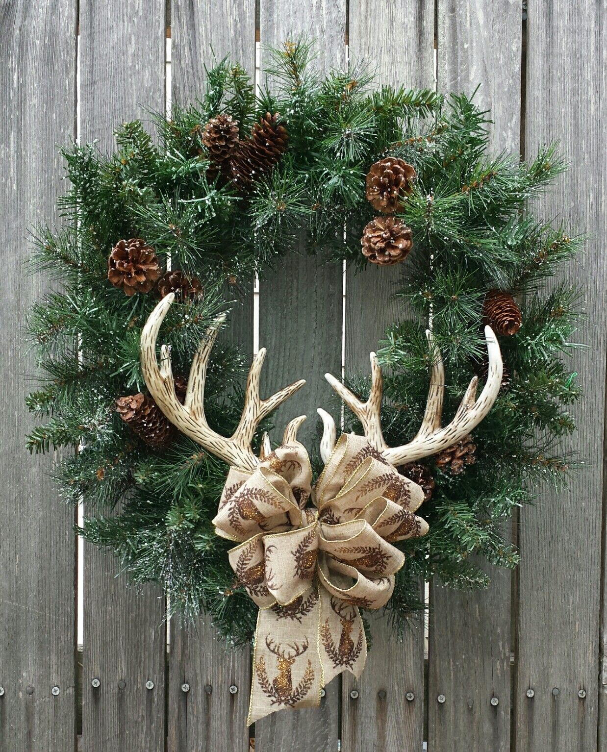 eek Christmas Wreaths Beautifully Decorated Holiday Wreaths to Adorn Your Front Door